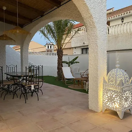 The Mediterranean House Casa de Férias Campoamor